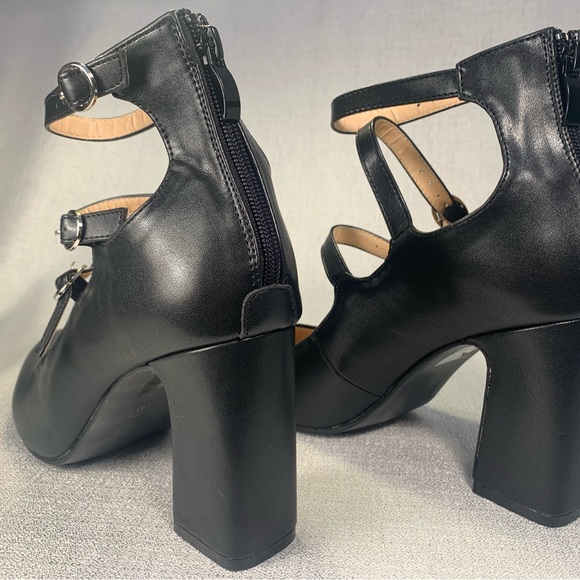 New black leather Mary Jane strappy 4” block heel three buckles rear zipper - Picture 7 of 16